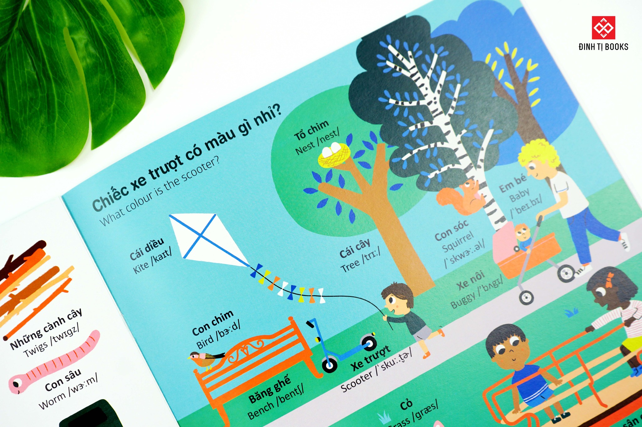 Sách-A world of words - Thế giới từ vựng cho bé nội dung phong phú bao trùm nhiều chủ đề hấp dẫn - Đinh Tị Books