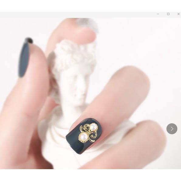 charm trang trí nail