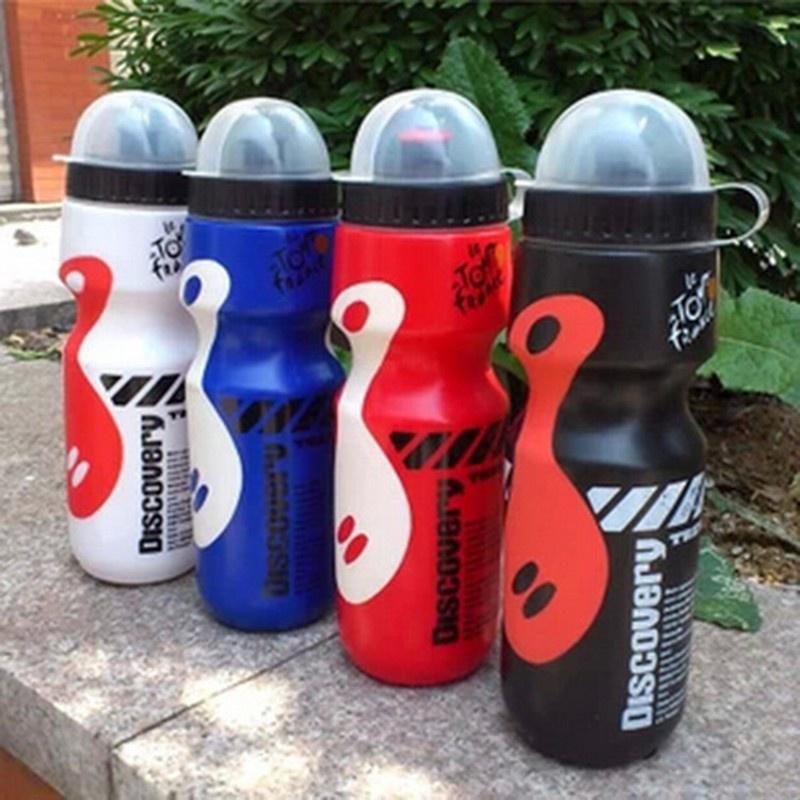 Bình Nước Nhựa Gắn Xe Đạp 650ml Giá Đỡ