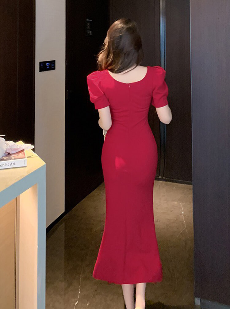 Đầm body nhún eo vai phồng