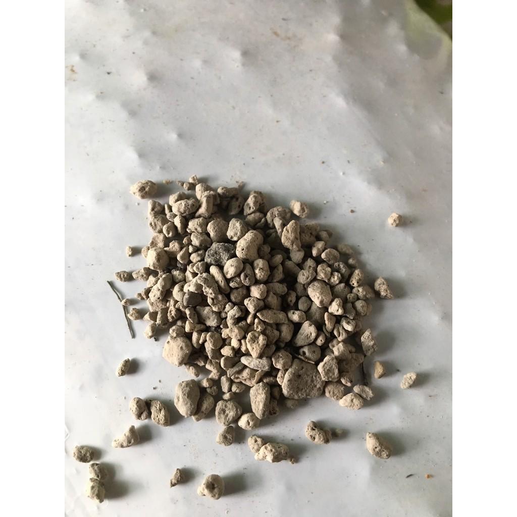 Đá núi lửa Pumice Indonesia cỡ 3 đến 6 mm khối lượng 1 kg
