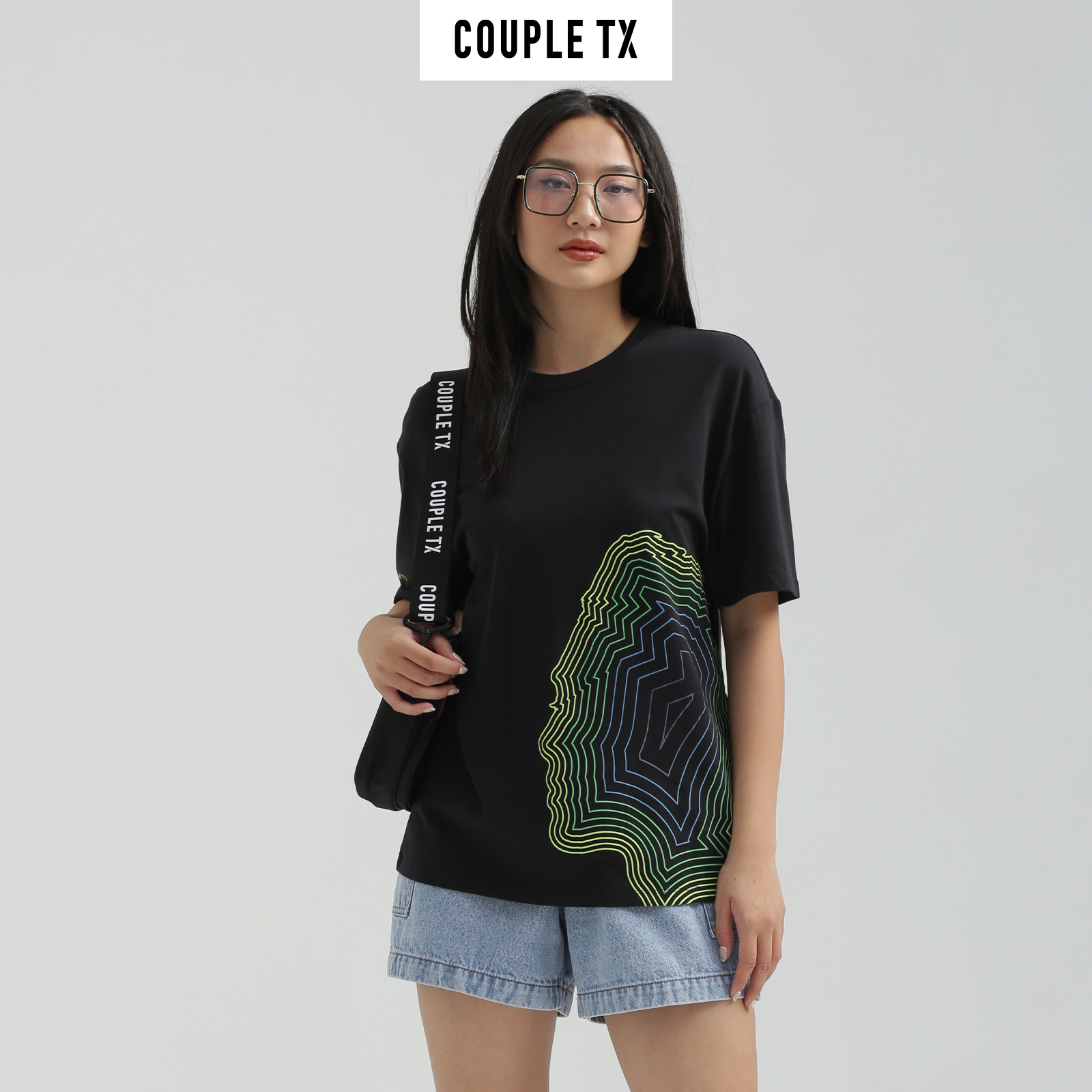 COUPLE TX - Áo Thun Nữ Relax fit in Graphics Mặt Người WTS 2194