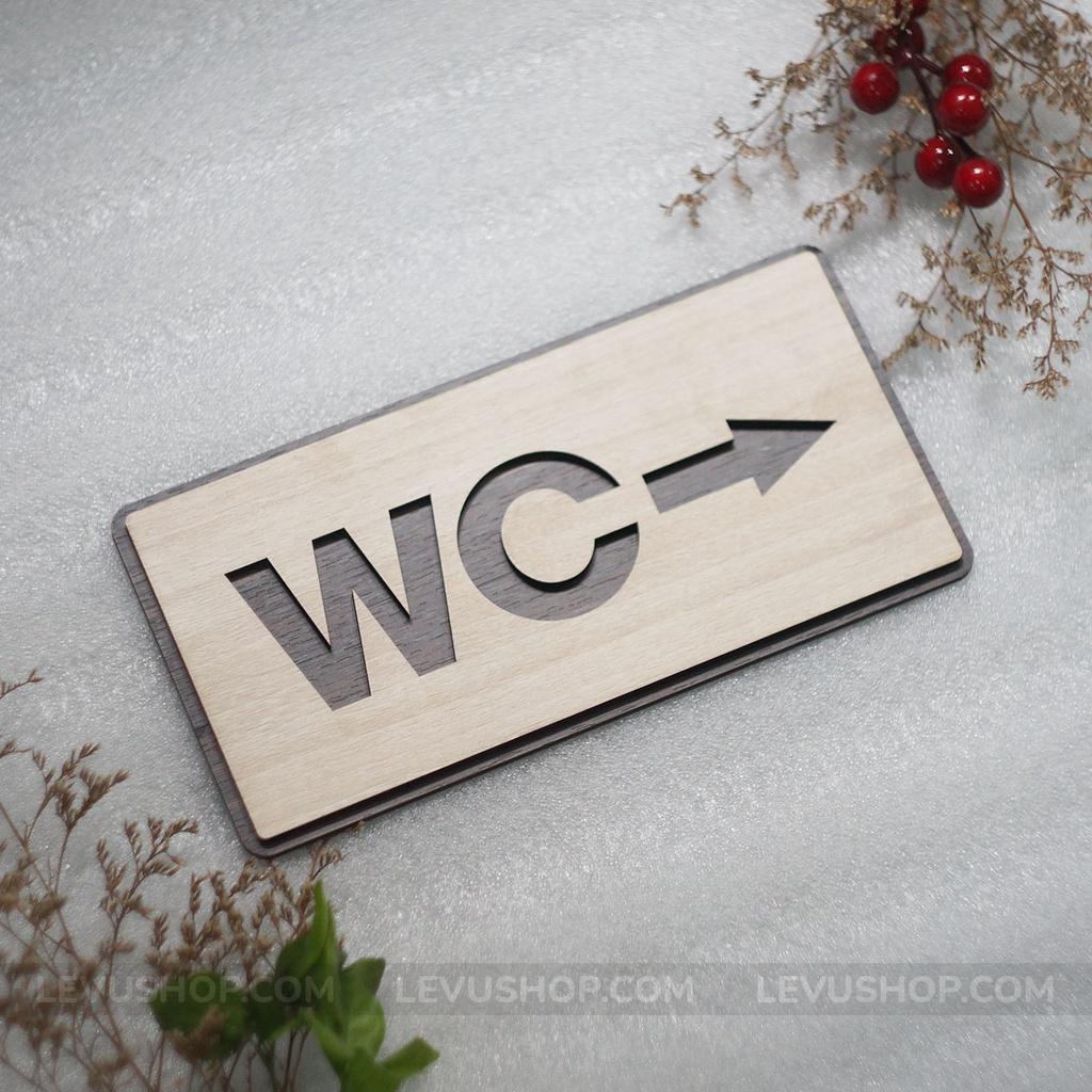Bảng gỗ WC dán tường có mũi tên chỉ hướng nhà vệ sinh LEVU-TL06