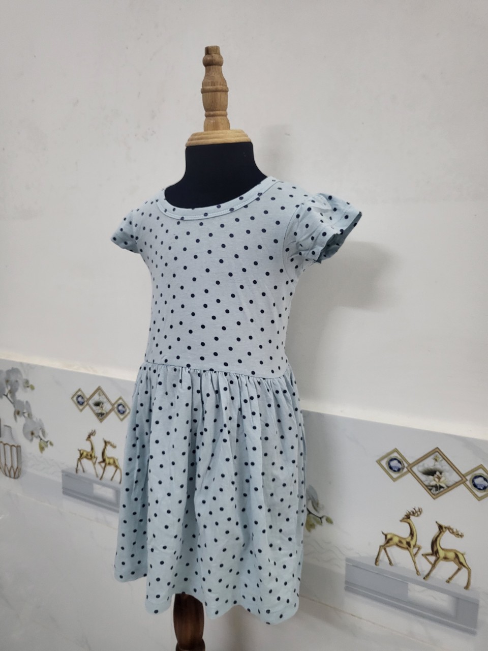 ĐẦM BÉ GÁI TÙNG XÒE TAY NHÍ XANH THIÊN THANH BI ĐEN