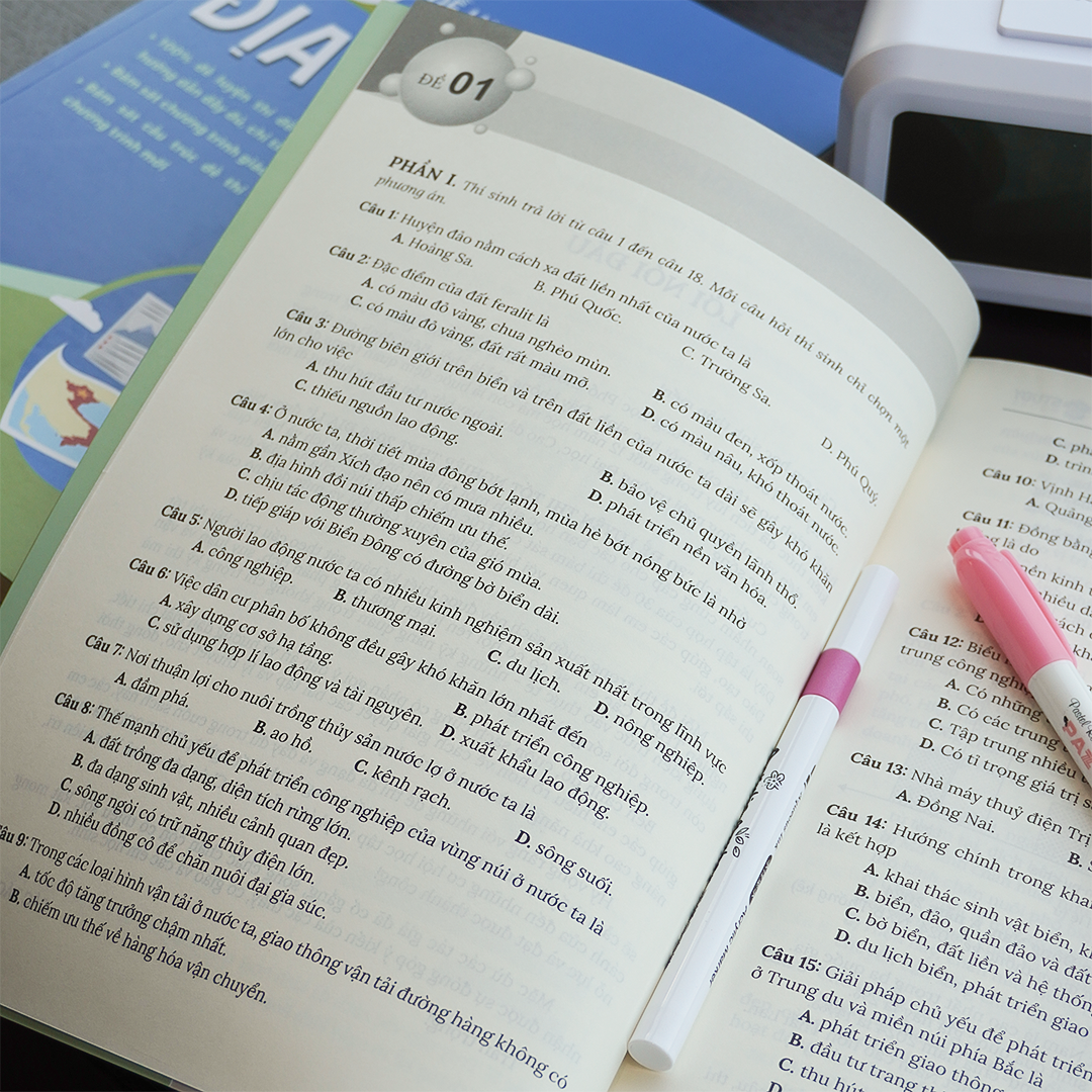 Sách 30 Đề Luyện Thi Tốt Nghiệp THPT 2026 Địa Lí