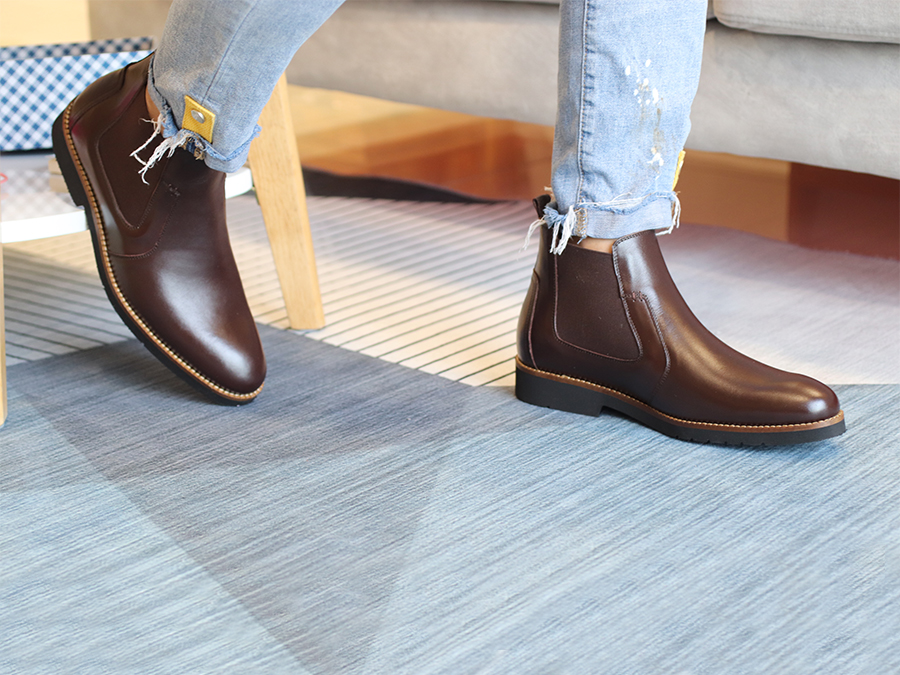Giày Chelsea Boots Nam Tăng Chiều Cao Siêu Nhẹ T&TRA Tăng Cao 7Cm, S1077 Nâu Tối Trơn , Chất Liệu Da Bò Cao Cấp, Đế Và Lót Siêu Nhẹ Giúp Giảm Trọng Lượng 30% So Với Đế Cao Su