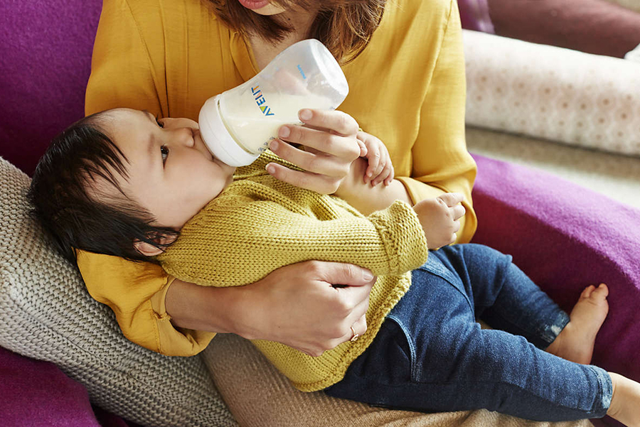 Bình Sữa Nhựa Philips Avent (260ml)