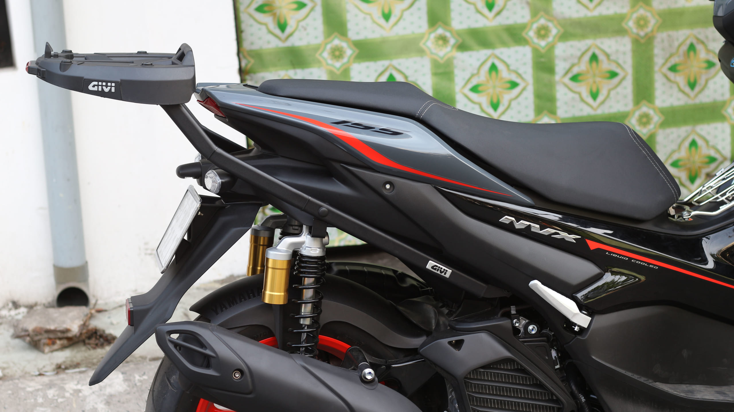 Baga GIVI SRV NVX 155 vva 2021 Kèm đế M7M có đèn