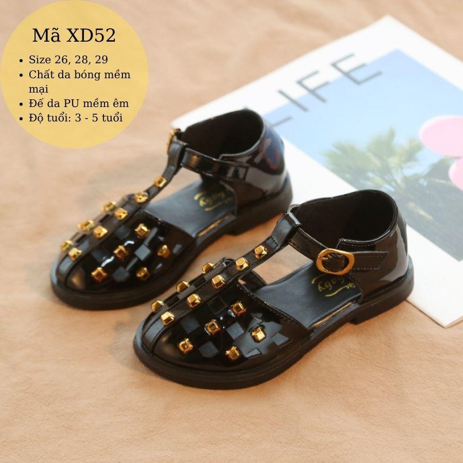 Giày sandal bé gái XD52 quai hậu bít mũi nạm đinh màu đen da bóng phong cách Hàn Quốc