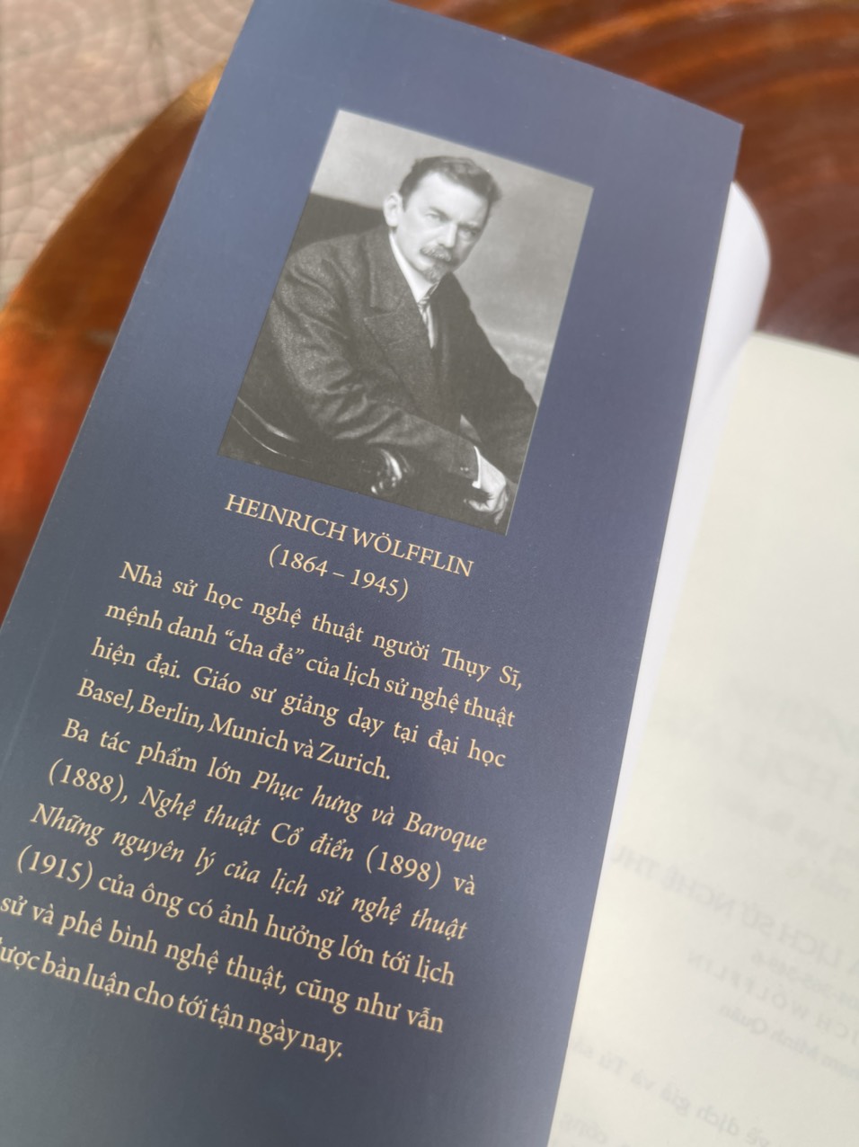 NHỮNG NGUYÊN LÝ CỦA LỊCH SỬ NGHỆ THUẬT - Heinrich Wölfflin – Song Thủy Bookstore