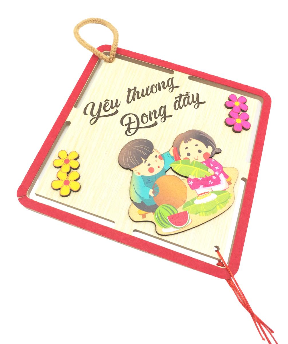 Bảng Gỗ Treo Tường Trang Trí Tết - Bách Mộc T03 - Yêu Thương Đong Đầy