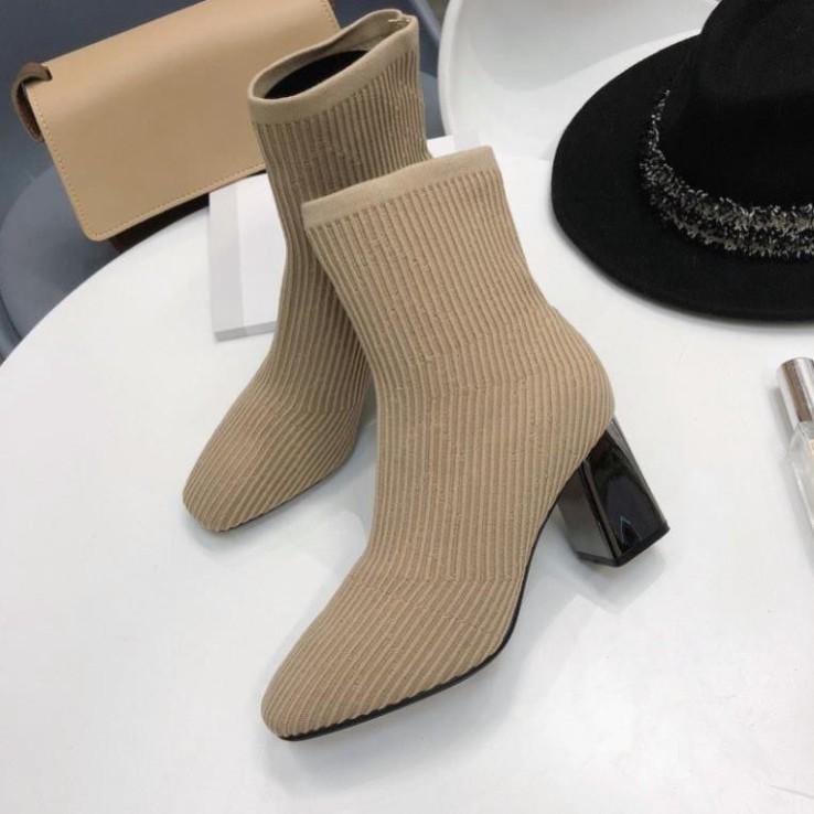 Boots Nữ, Giày Boot Nữ Cao Cổ Gót Vuông 6 Cm Chất Len Êm Hot Trend Cao Cấp AMNZO Hai Màu Đen-Kem Bảo Hành 12 Th