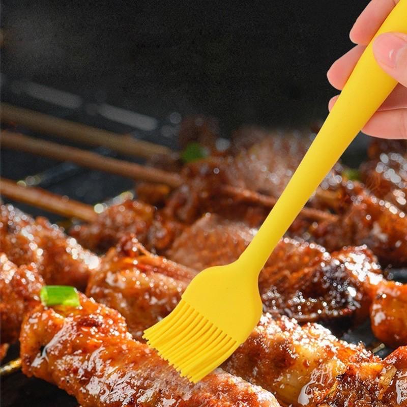 Chổi quét dầu silicon cán liền dày dặn