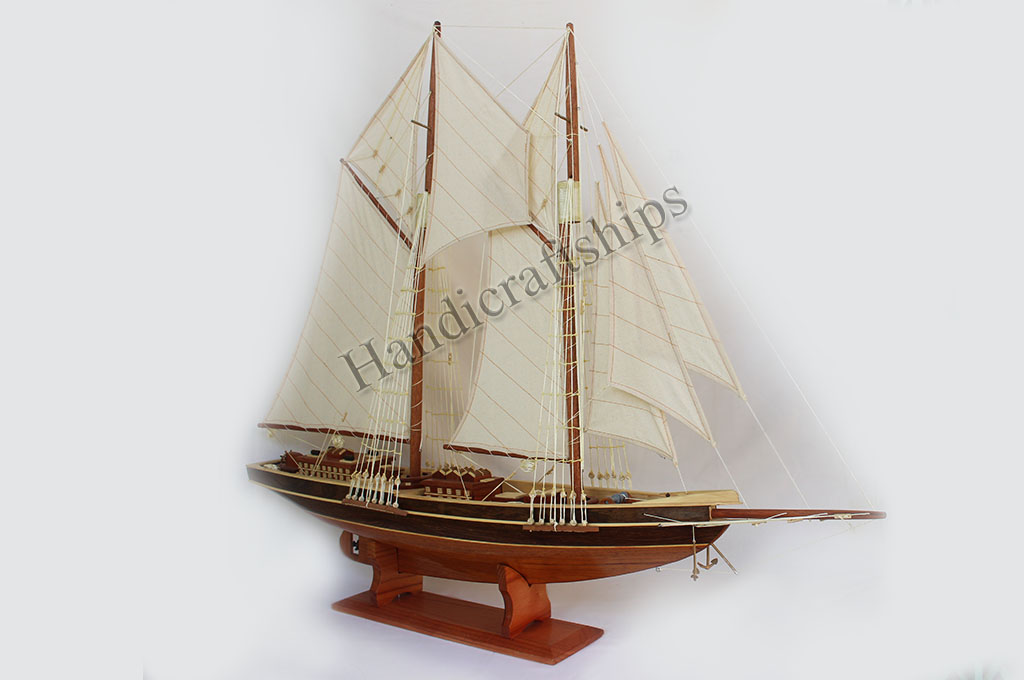 Thuyền buồm trang trí Bluenose 71cm