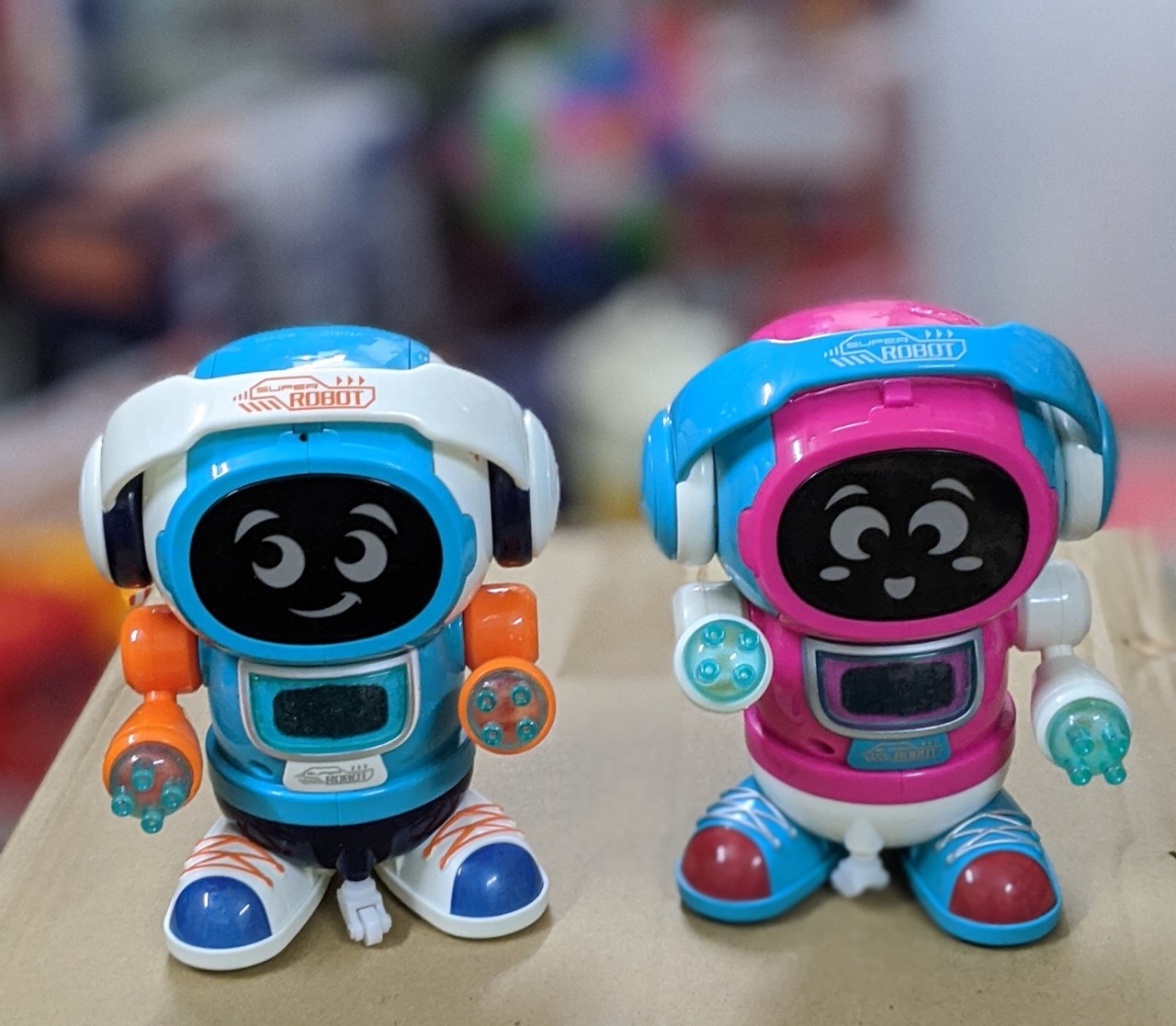 Robot Dancing Phát Đèn Và Nhạc