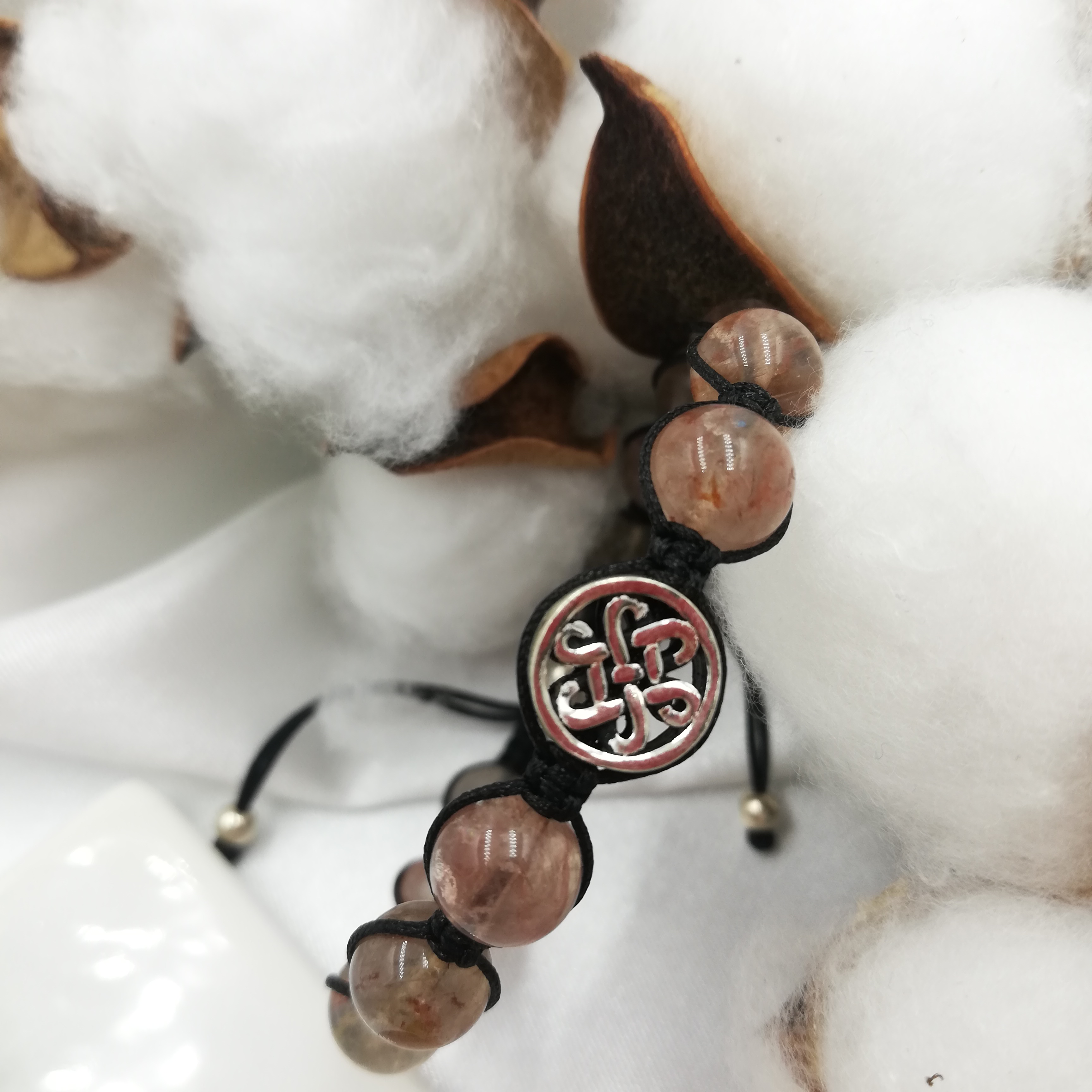Vòng Tay Thắt Dây Thạch Anh Vân Đỏ Mix Charm Bạc 925