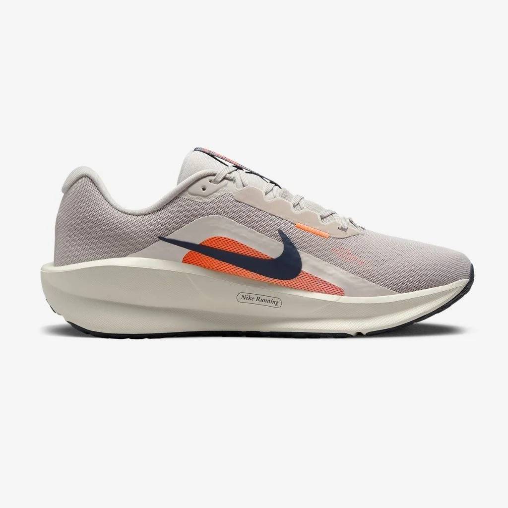 Giày chạy bộ nam NIKE DOWNSHIFTER 13 - LT IRON ORE/THUNDER BLUE-TOTAL ORANGE - 10 US