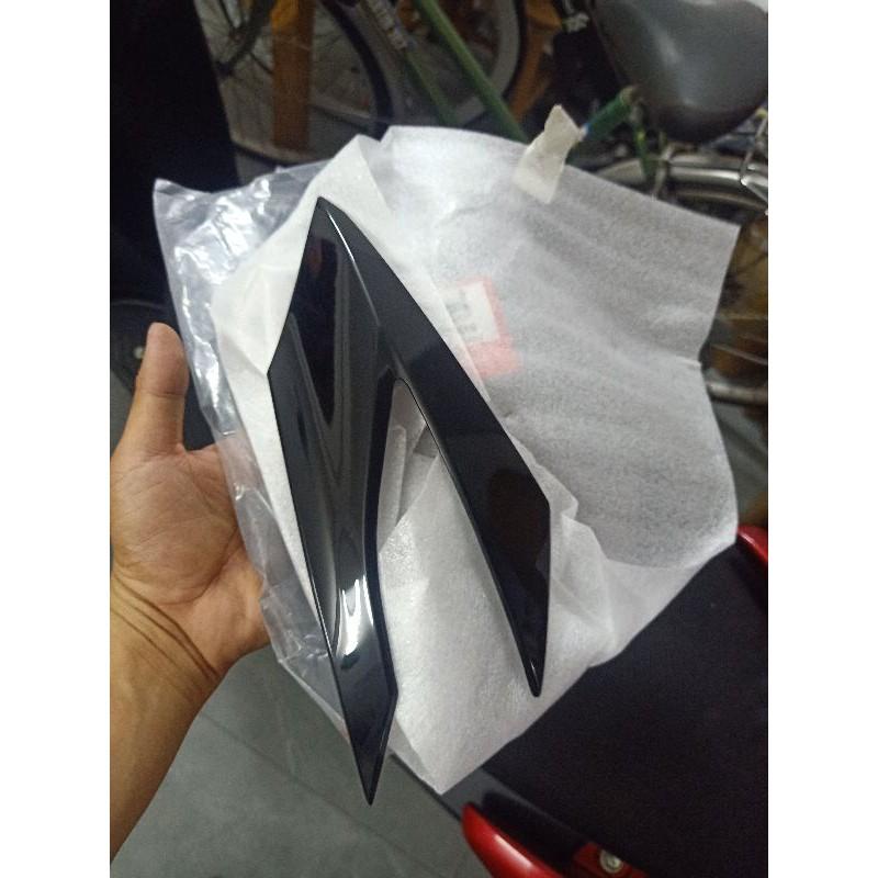 Tai thỏ dành cho sonic 150r đen bóng trái