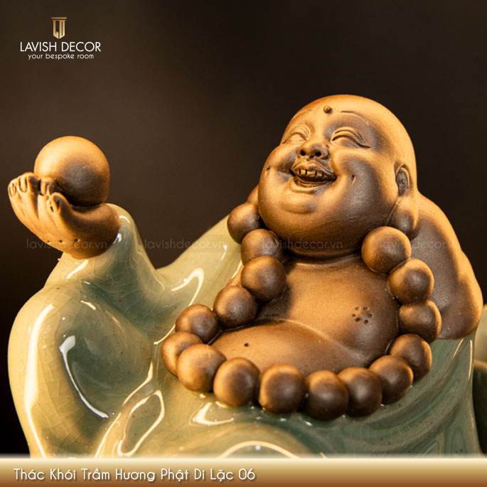 Thác Khói Trầm Hương Phật Di Lặc 06