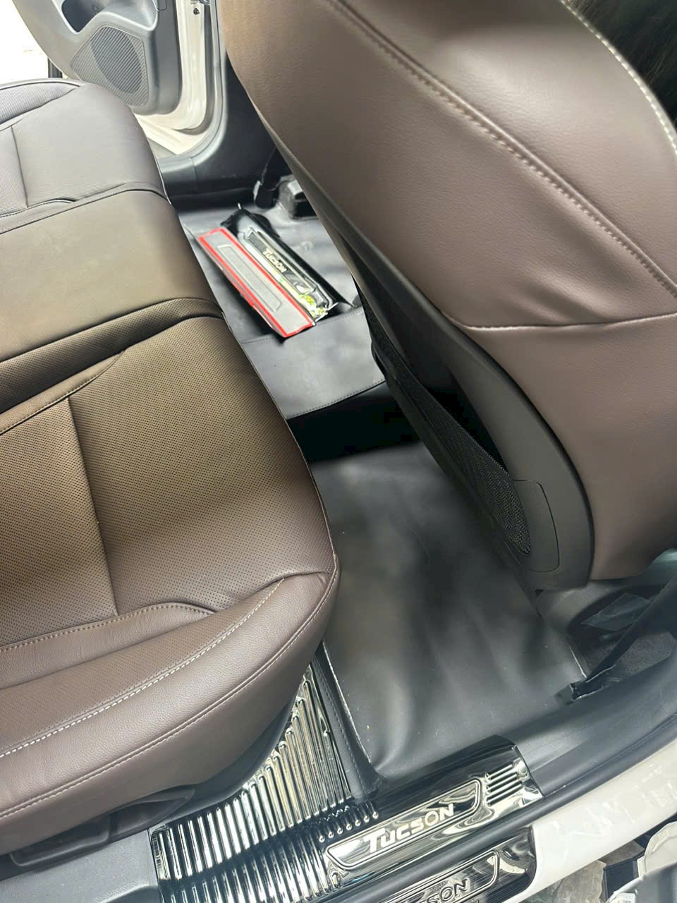 Thảm lót sàn Simili cho xe HYUNDAI SANTAFE, Loại dày cao cấp, Phủ kính sàn xe, Chống bám bẩn, chống thấm nước