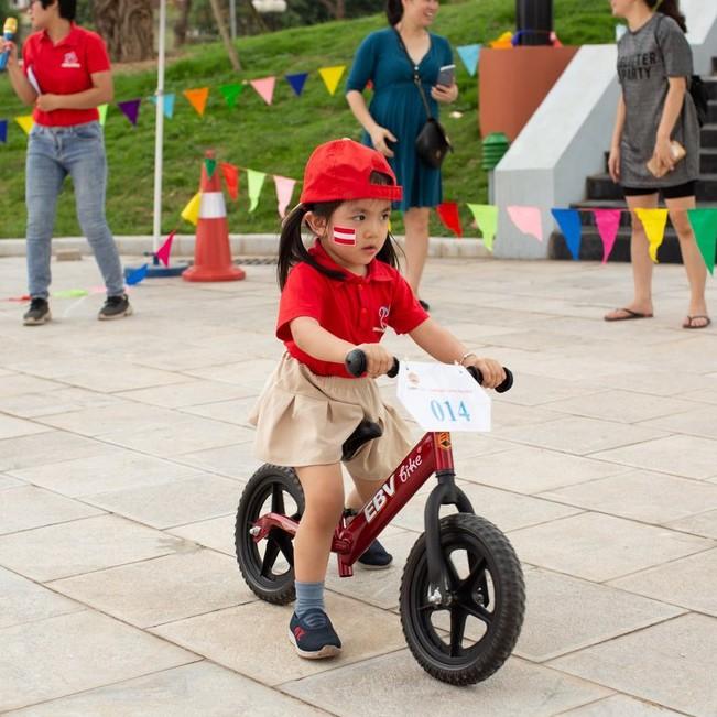 Xe thăng bằng cho bé 18 tháng đến 5 tuổi