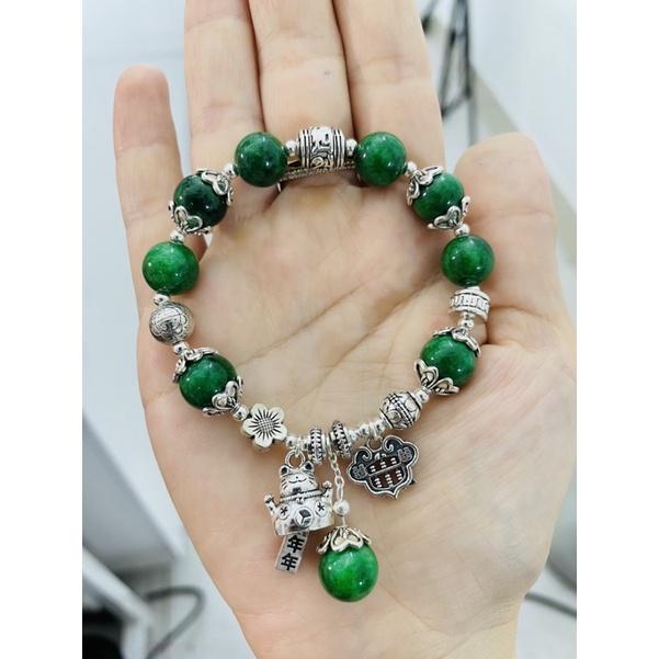 Vòng tay phong thủy theo mệnh phối cham bạc cao cấp
