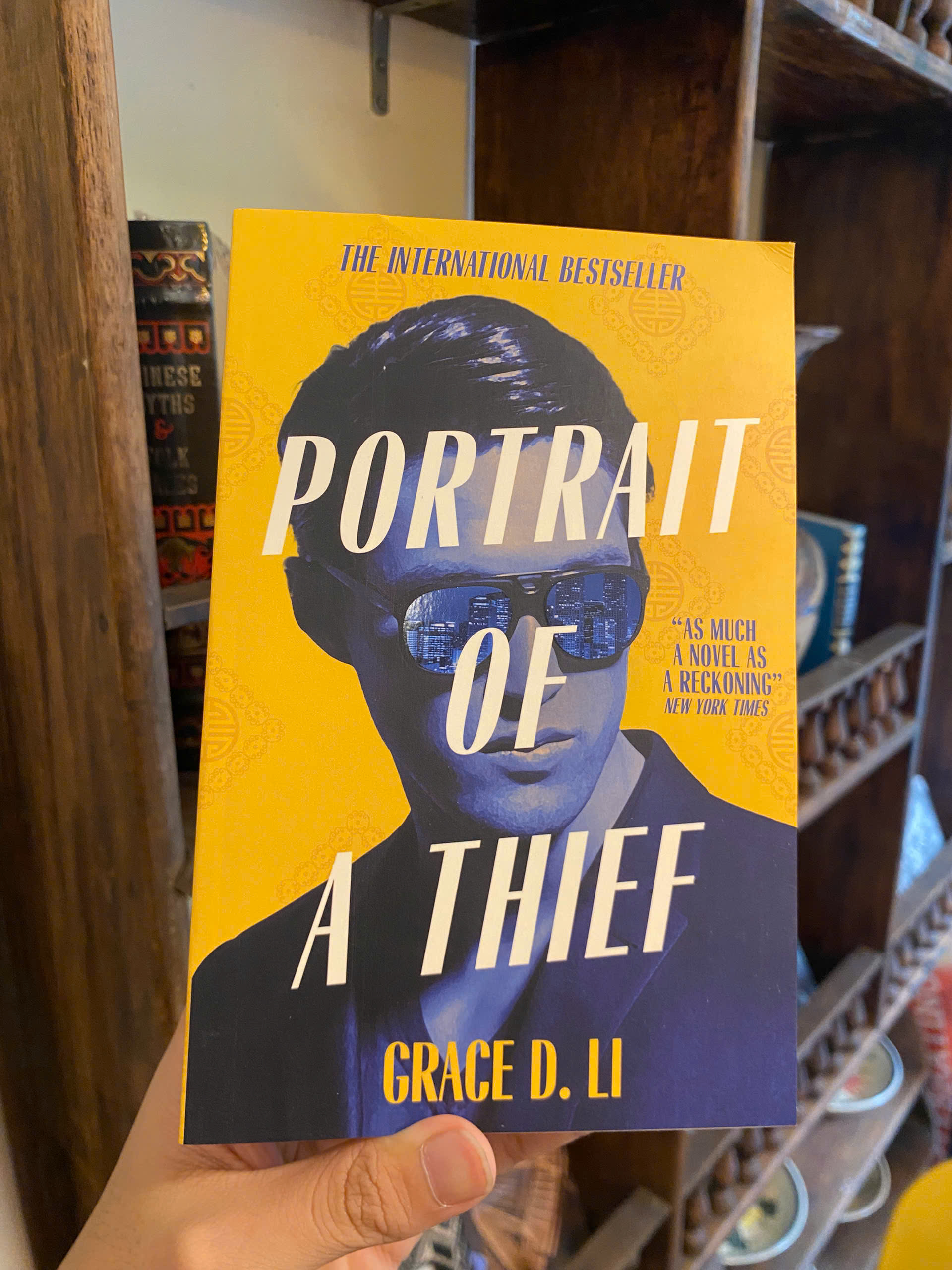 Sách - Portrait of a Thief by Grace D. Li | Bestseller Mystery English Book | Sách ngoại văn