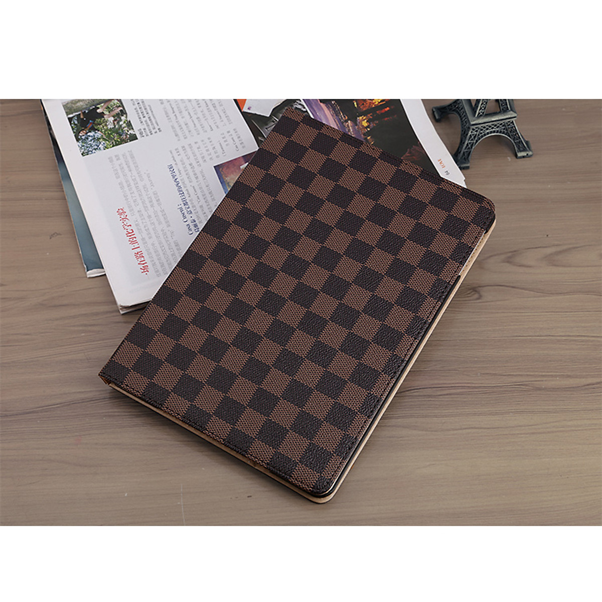 Case bao da caro xoay 360 độ cho iPad 9.7 2017 / 2018 / iPad Pro 9.7 inch / iPad Air / Air 2 9.7 inch hỗ trợ chống sốc tuyệt đối, xoay 360 độ, Smartsleep, mặt lưng mềm mịn