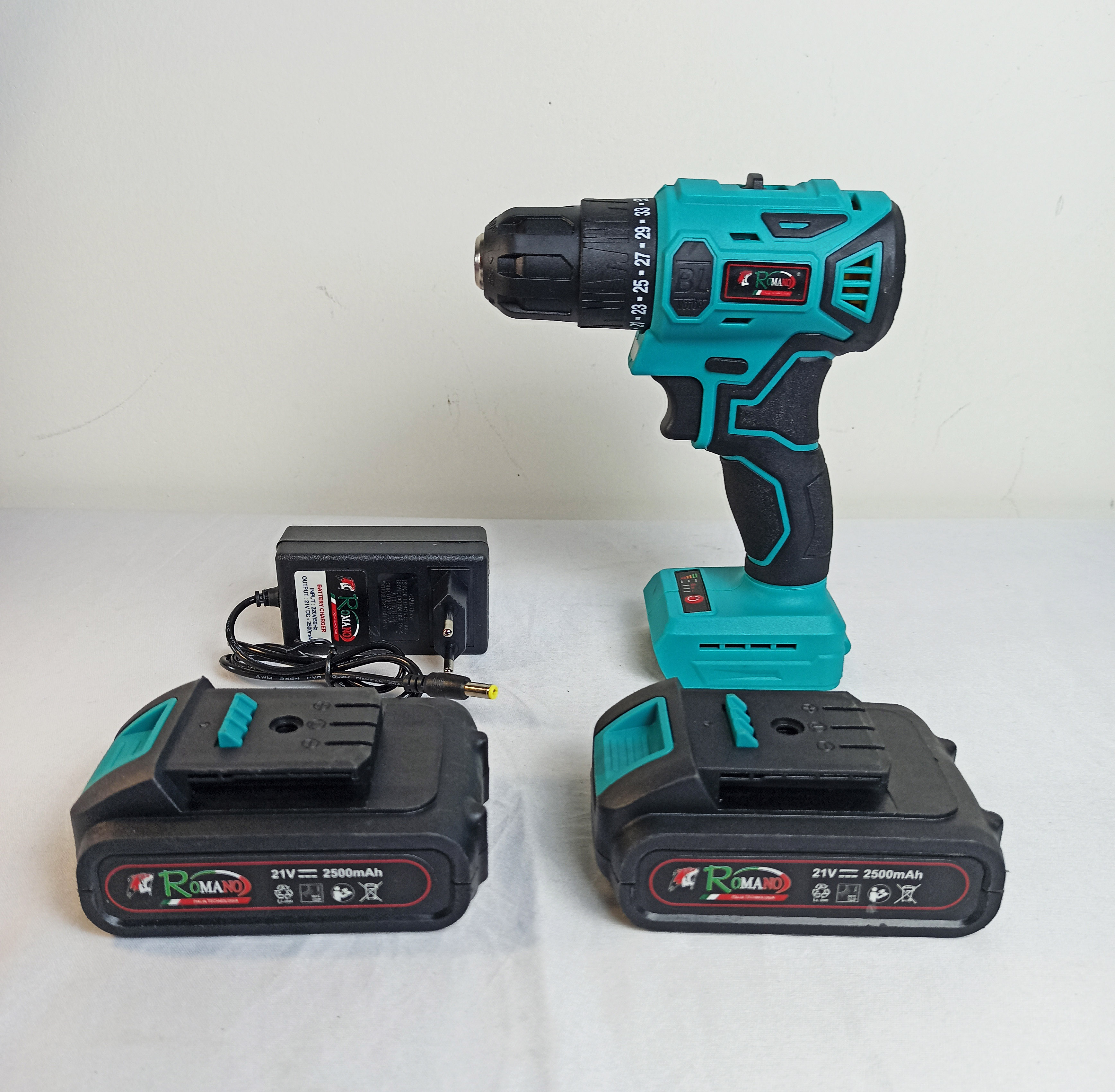 Máy khoan pin 21V ROMANO RKP2102, động cơ KHÔNG chổi than