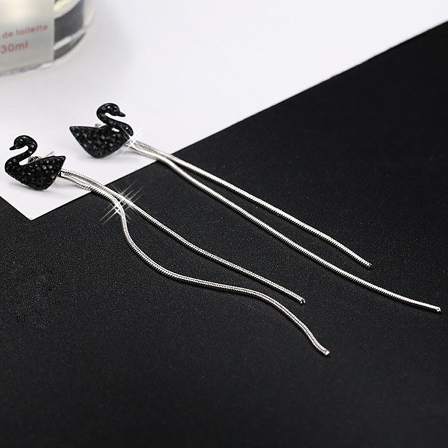 Bông tai thiên nga đen dáng dài Style Hàn Quốc