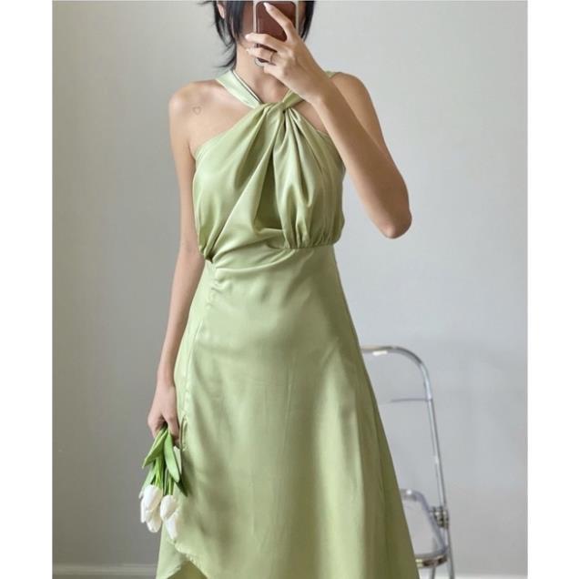 Đầm midi cổ yếm xoắn phi lụa xẻ tà