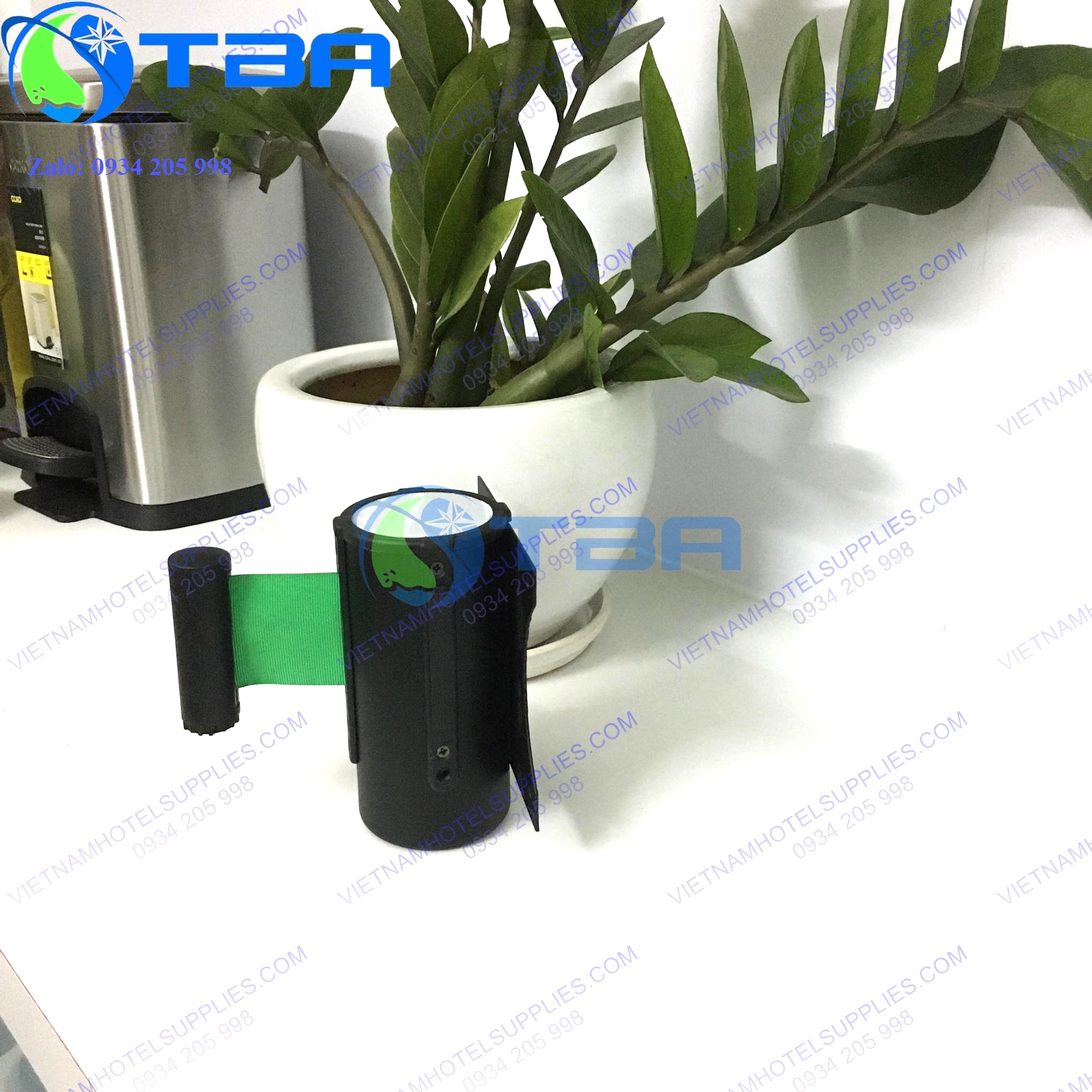 Đầu dây trụ chắn gắn tường 2m màu đen dây căng màu xanh lá chất lượng cao