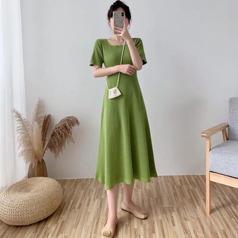 Váy len xoè tay ngắn sang trọng
