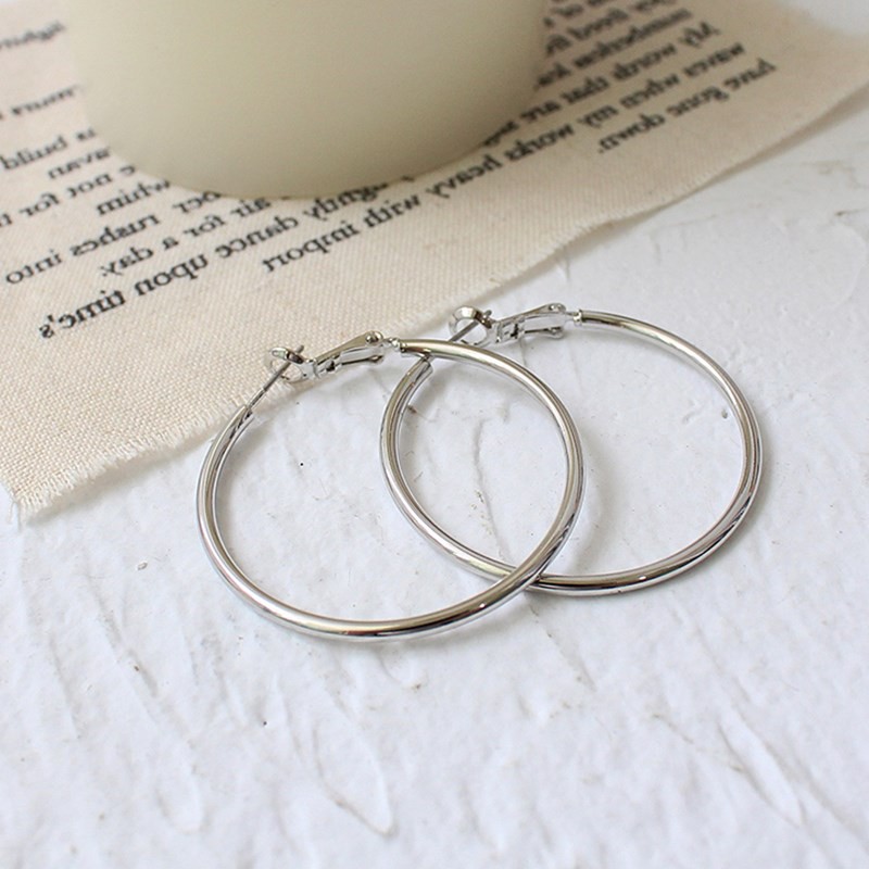 Khuyên Tai O Tròn Siêu Xinh - Bông Tai Cho Bạn Gái Đi Chơi, Đi Tiệc - Giao Màu Ngẫu Nhiên