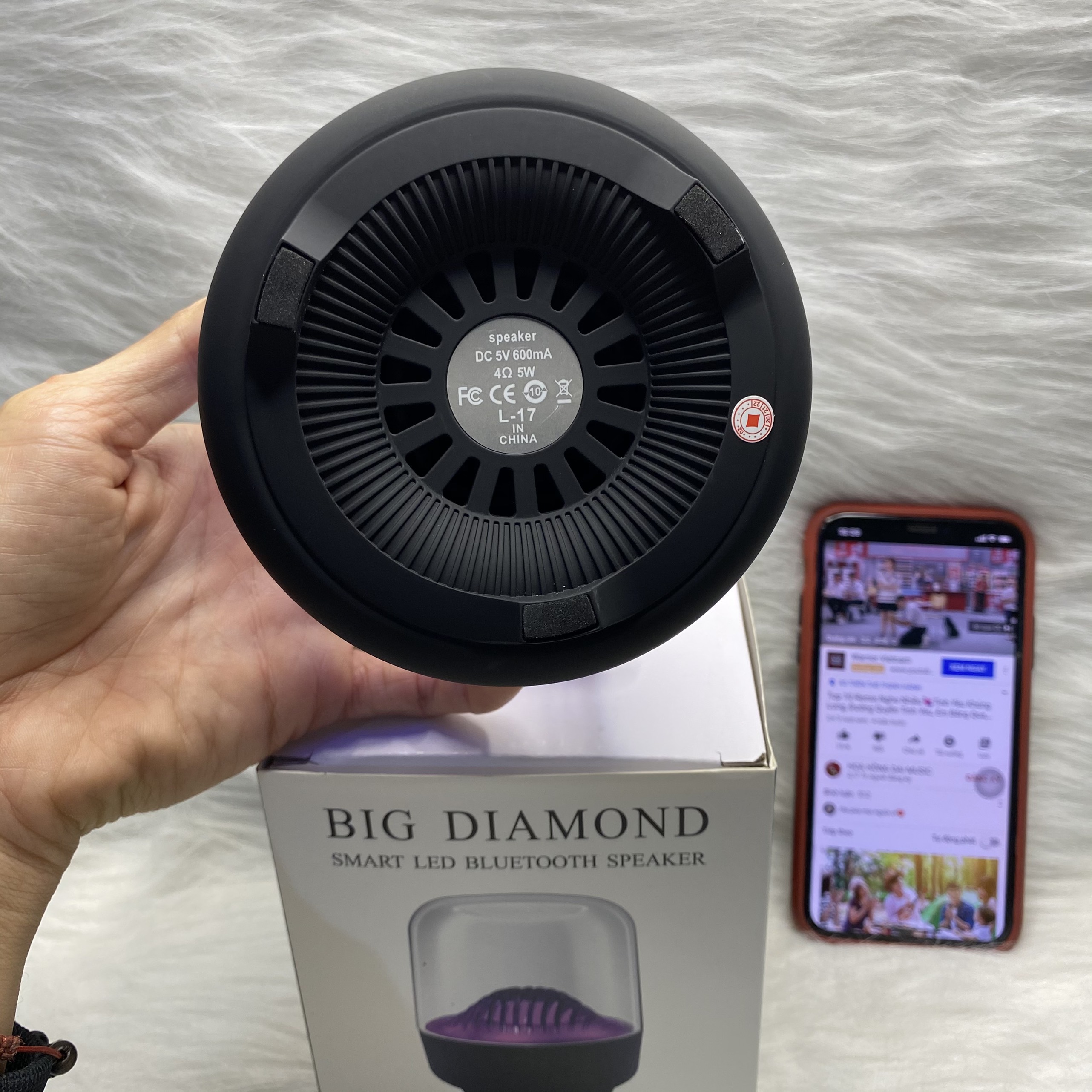 Loa Bluetooth Big Diamond L17 Lanith - Loa Mini Không Dây Di Động - Thiết Kế Trong Suốt, Đèn Led Đổi Màu Kiêm Đèn Ngủ - Kết Cấu Âm Thanh Vòm Siêu Hay Bass Ấm - Công Suất 5W, Có Khe Cắm Thẻ Nhớ - LBD00017-CAP00001