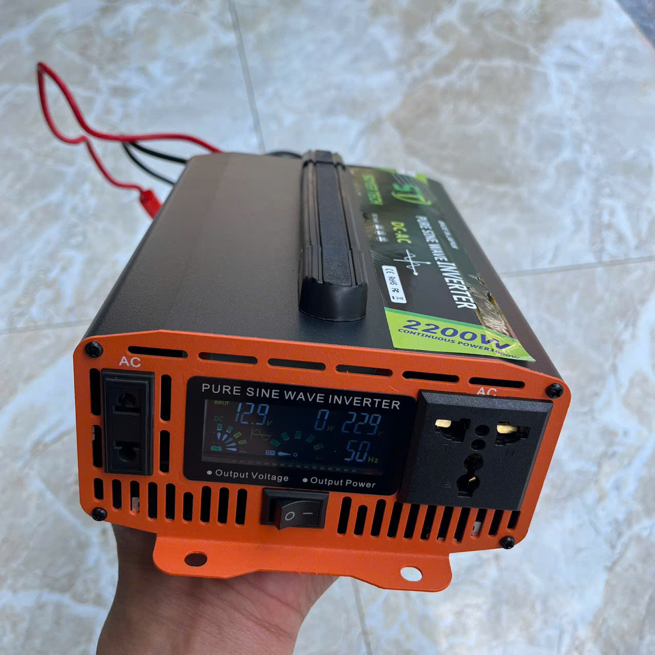 Kích Điện Inverter ST Nhật Bản 2200W Chuyển Nguồn Ắc Quy 12V 24V Thành 220V Ổn Định, đèn trang trí
