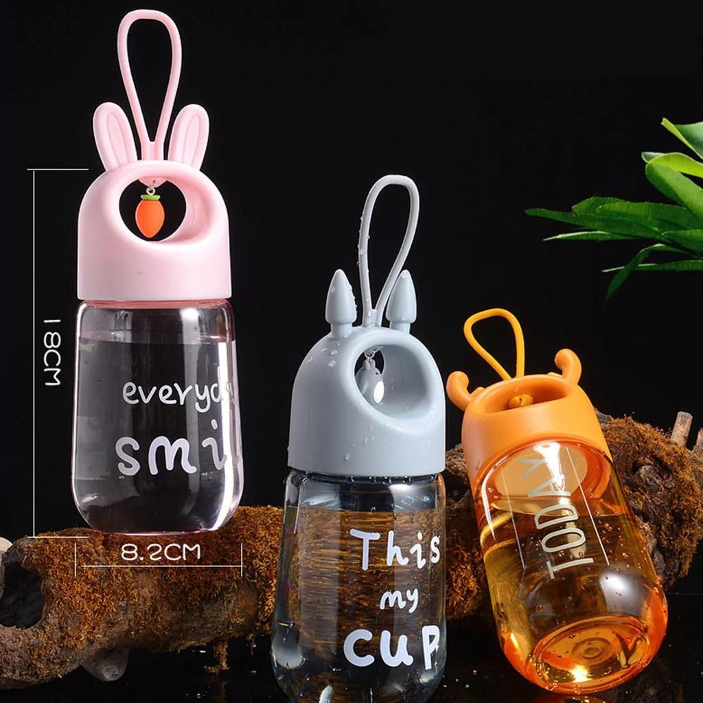 Bình Nhựa Đựng Nước Đi Học 480ml Hình Thú Có Chuông Cho Bé Siêu Cute Có Quai Cầm Tiện Lợi