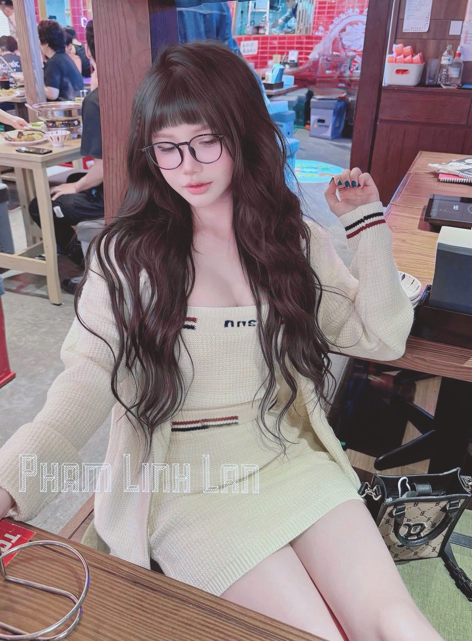 Set Len 3 Món Áo Khoác Cardigan Khóa Kèm Áo 2 Dây Crotop Mix Chân Váy Ôm