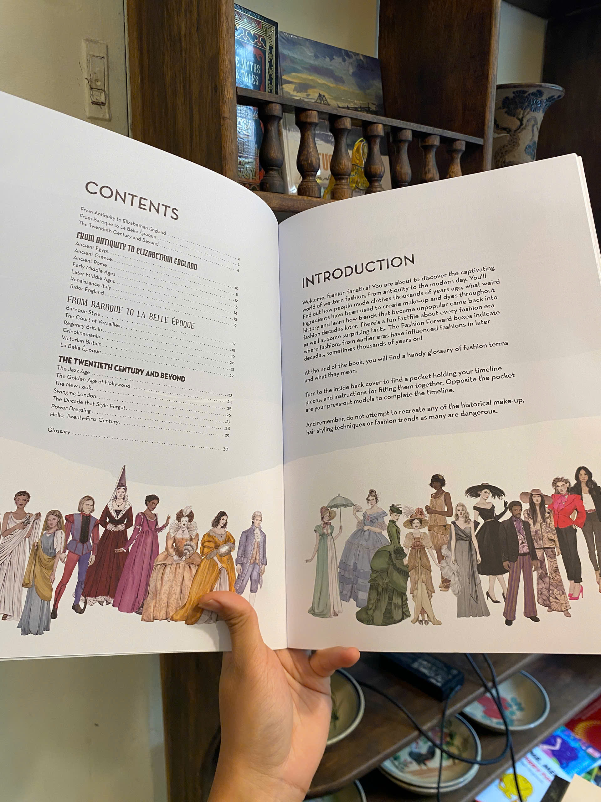 Sách - Terrific Timelines Fashion by Isabel Thomas | Fashion / Design / Ngoại văn Nhập khẩu