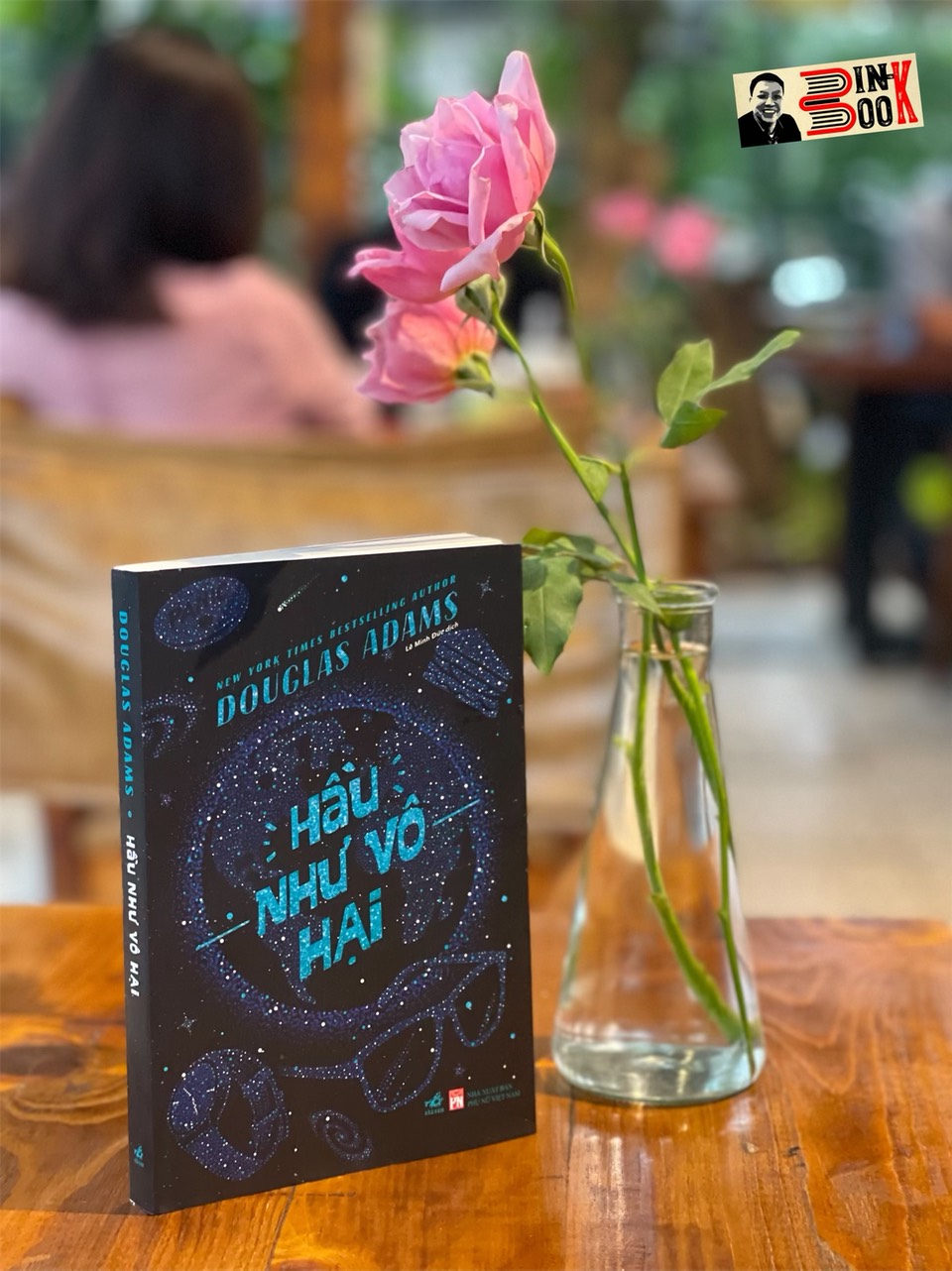 HẦU NHƯ VÔ HẠI - Douglas Adams – Lê Minh Đức dịch – Nhã Nam – bìa mềm