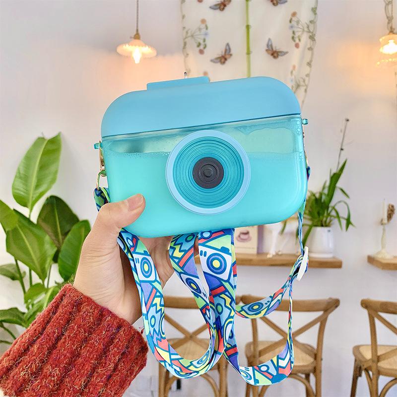 Bình nước hình máy ảnh cực cute 400ml có dây đeo đáng yêu kèm hình dán sticker xinh xắn