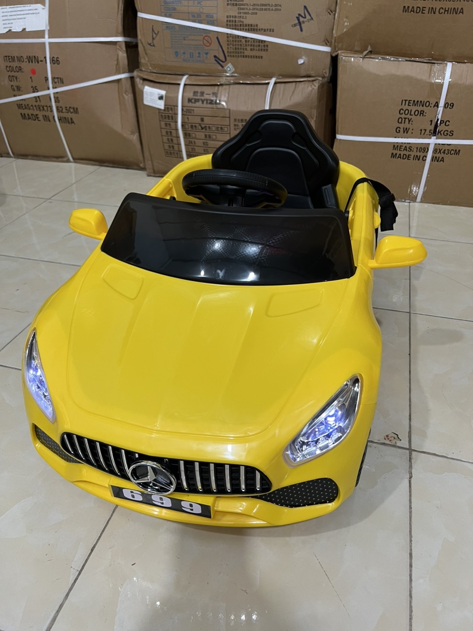 Freeship Hà Nội] Ô Tô Điện Trẻ Em 699 Cho Bé 1-5 Tuổi Tự Lái Và Điều Khiển Xa