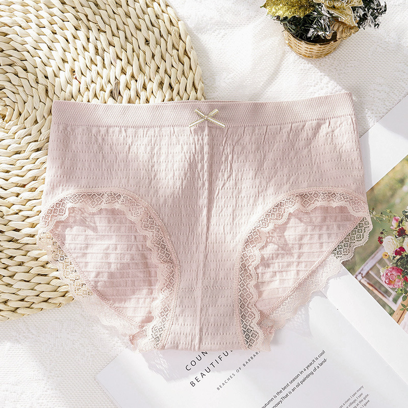 Quần lót nữ Cotton viền ren phom rộng ôm mông thoải mái thoáng khí QL008