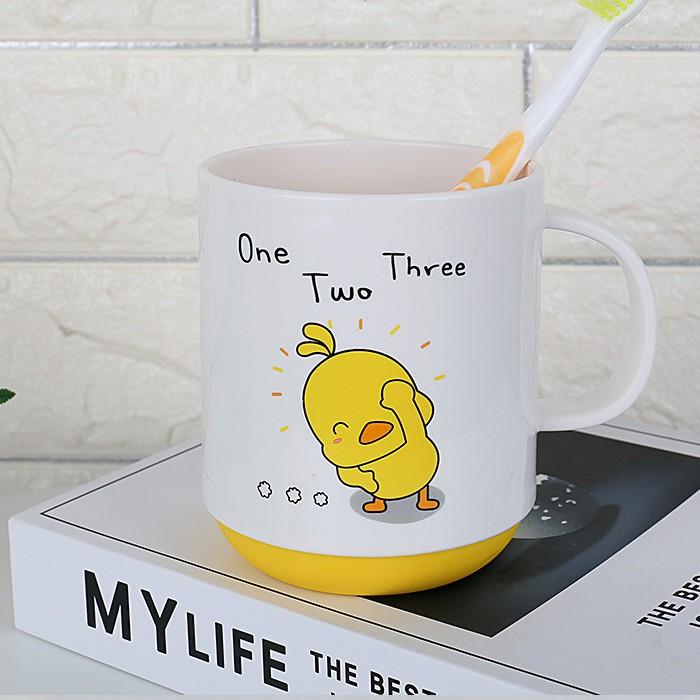 Cốc đánh răng in hình siêu dễ thương cho bé yêu có quai cầm tiện ích- giao mẫu ngẫu nhiên