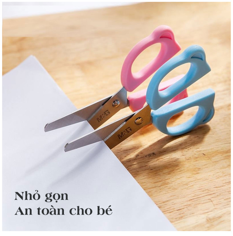 Kéo M&amp;G ASSN2236 kéo có nắp ,đậy vào hình con Gấu đang đứng, thân có 2 màu