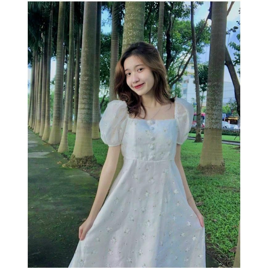 Đầm xoè voan hoa cổ vuông tay phồng