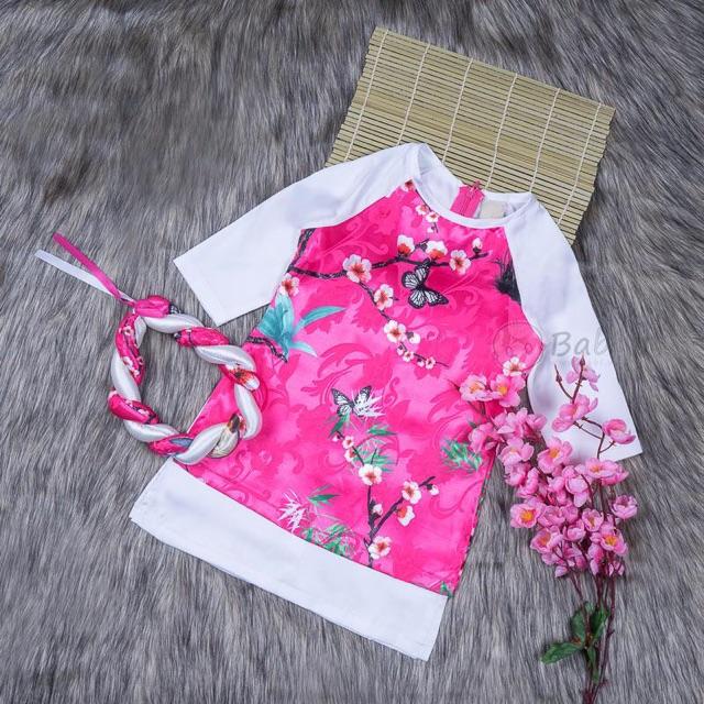 Áo dài cách tân bé gái kèm mấn xinh