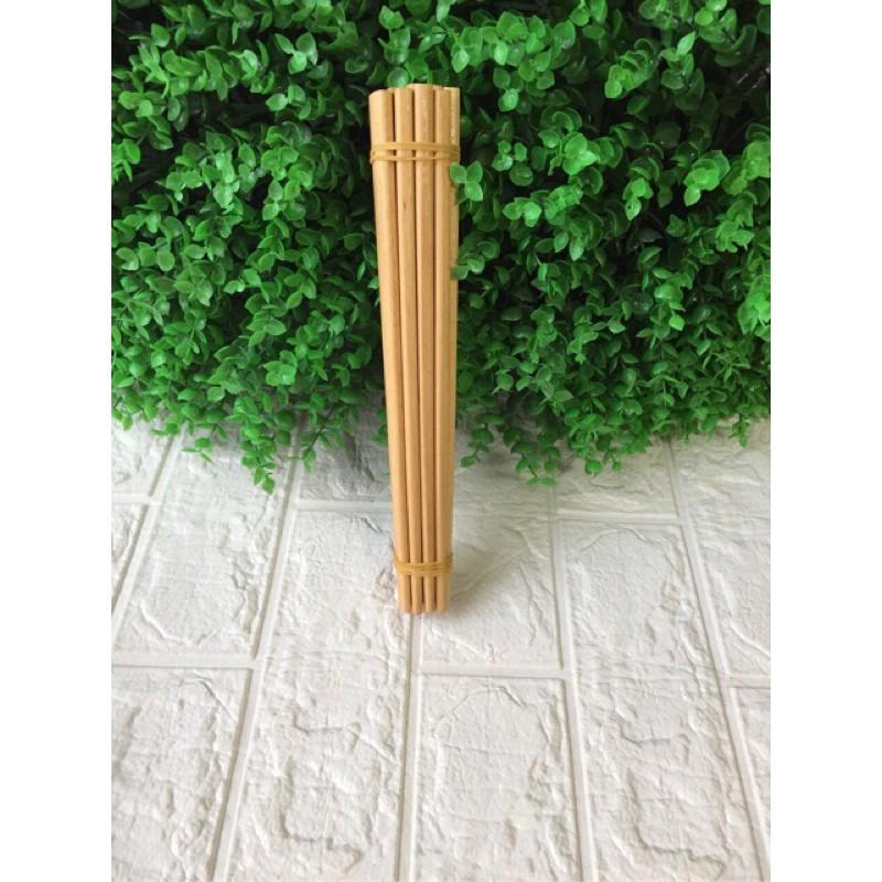 10 đôi đũa ăn cơm gỗ trắng giá xưởng