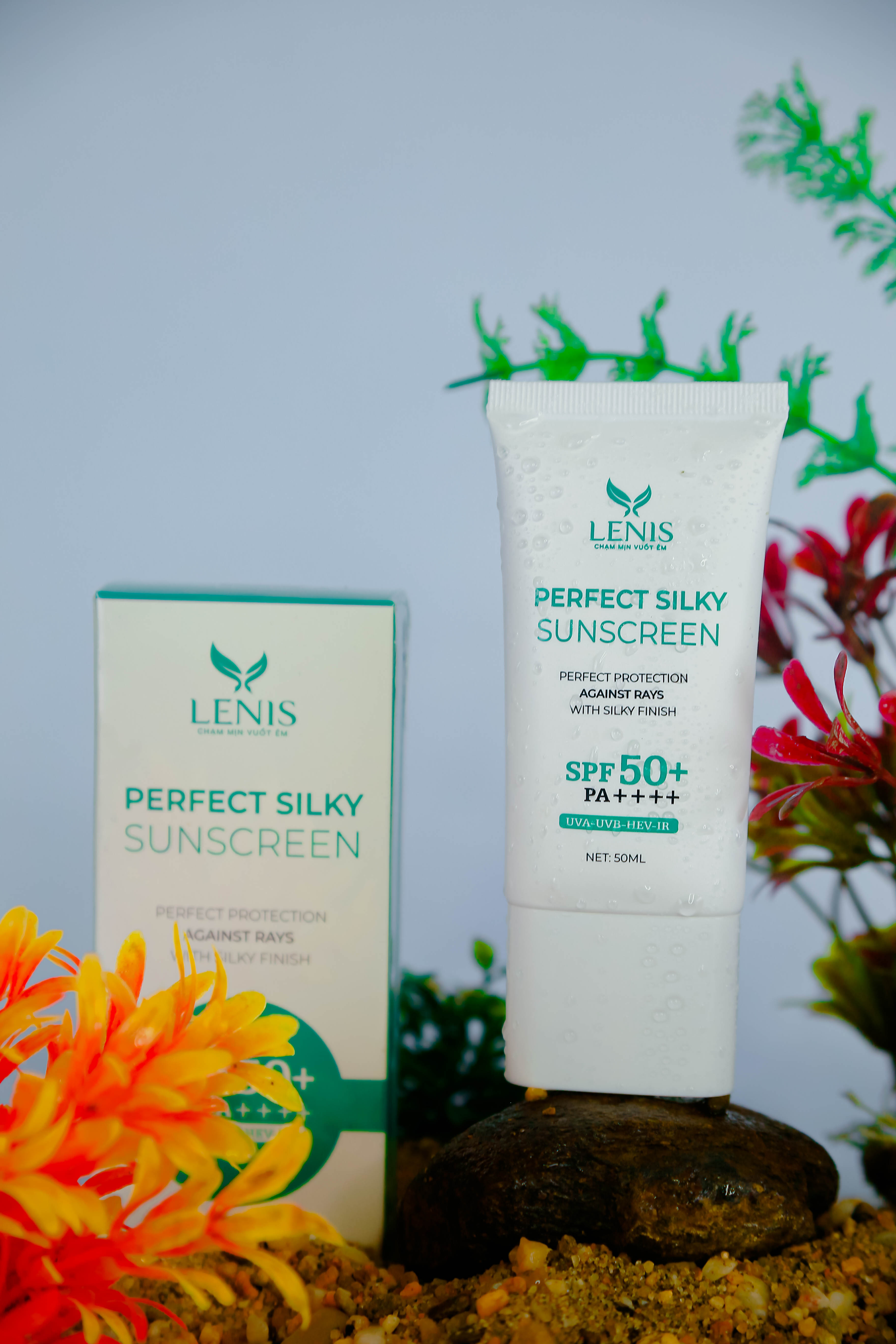 Bộ đôi kem chống nắng phổ rộng nâng tông tự nhiên Perfect Silky Sunscreen SPF 50+ PA++++ 50ml