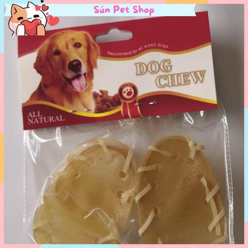 Xương da bò hình chiếc dép siêu nghộ nghĩnh cho chó cưng